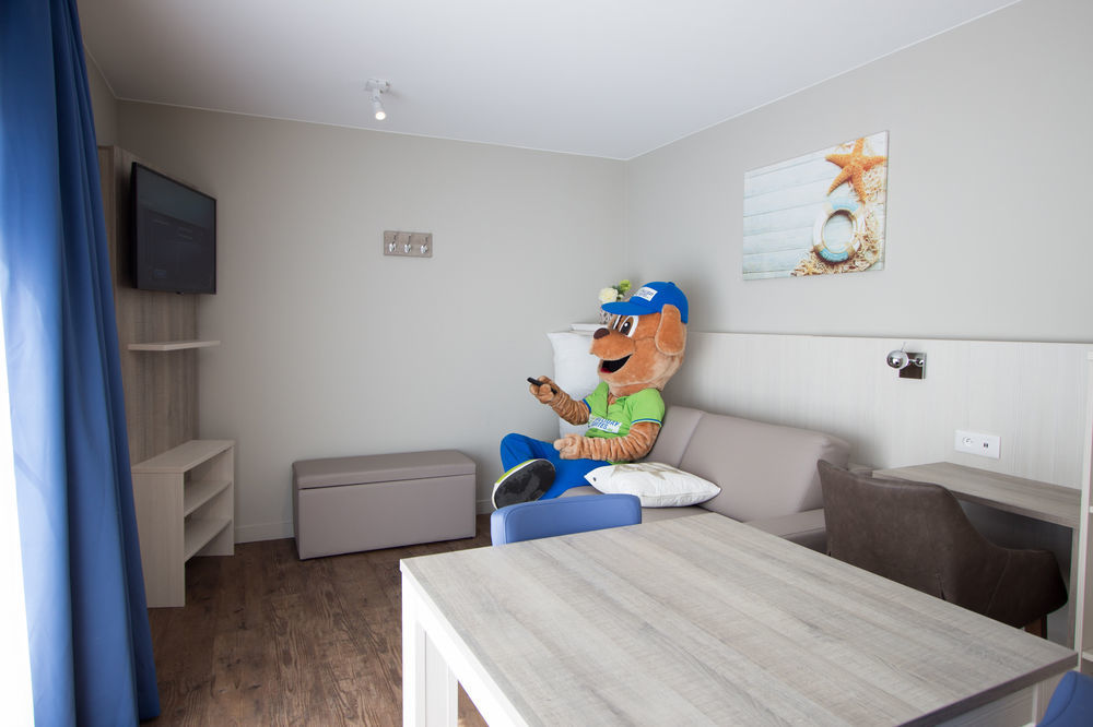 Holiday Suites De Haan Bagian luar foto