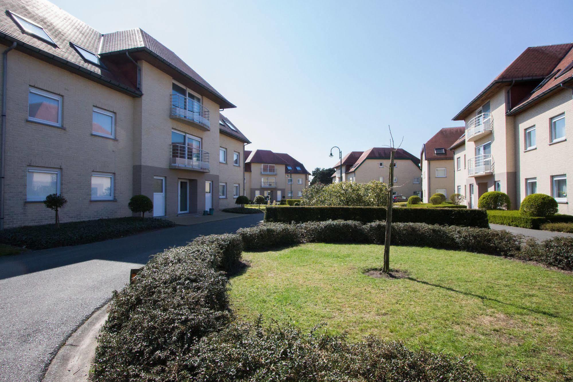 Holiday Suites De Haan Bagian luar foto