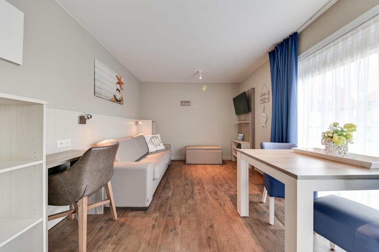 Holiday Suites De Haan Bagian luar foto